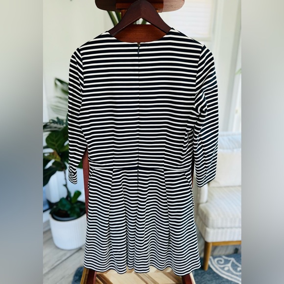 GAP Women's Striped Fit and Flare Long Sleeve Dress - size 6 - Picture 7 of 7